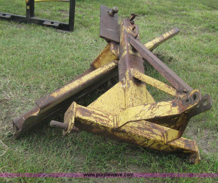 image for item H5324 Three point scraper blade