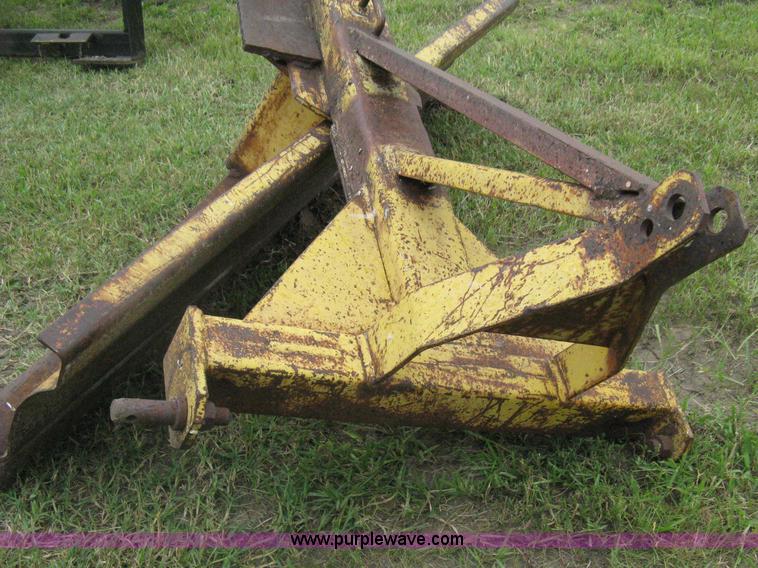 image for item H5324 Three point scraper blade