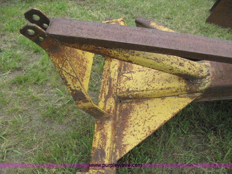 image for item H5324 Three point scraper blade