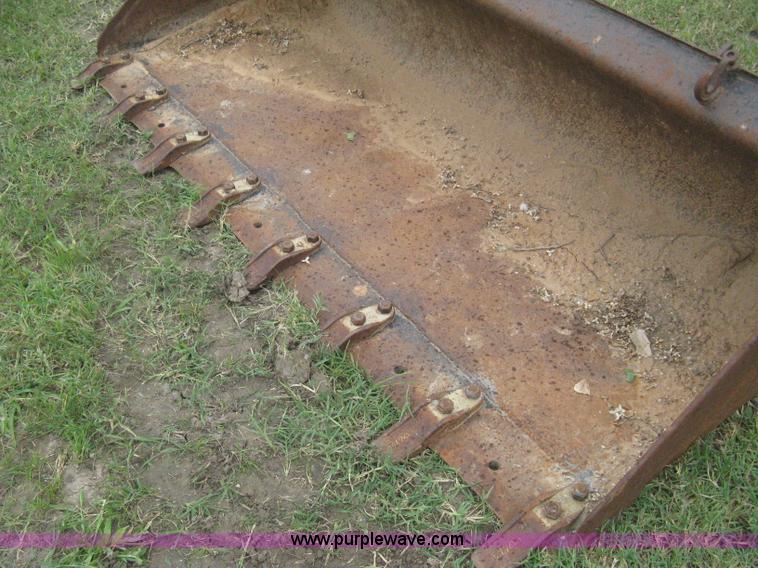 image for item H5325 Caterpillar skid steer bucket