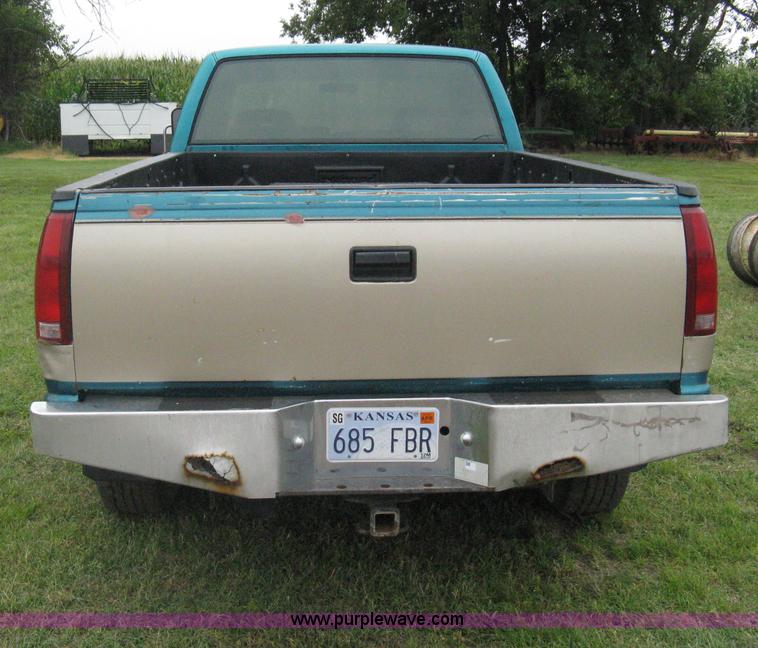 image for item H5327 1993 Chevrolet K3500 Ext. Cab pickup truck