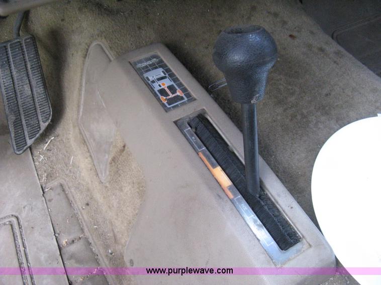 image for item H5327 1993 Chevrolet K3500 Ext. Cab pickup truck