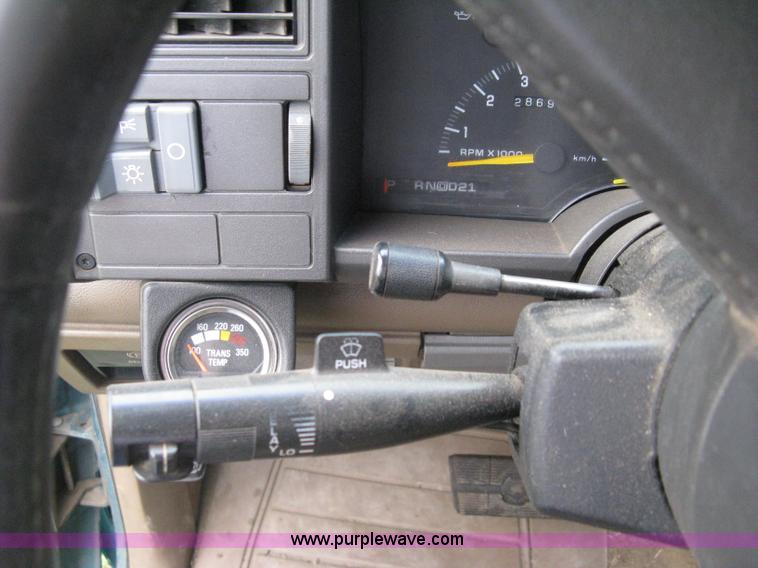 image for item H5327 1993 Chevrolet K3500 Ext. Cab pickup truck