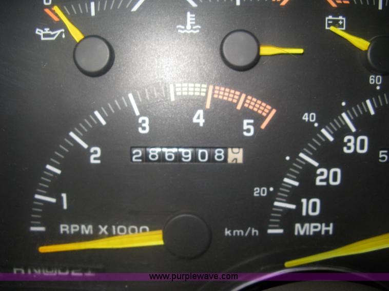 image for item H5327 1993 Chevrolet K3500 Ext. Cab pickup truck