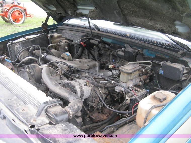 image for item H5327 1993 Chevrolet K3500 Ext. Cab pickup truck