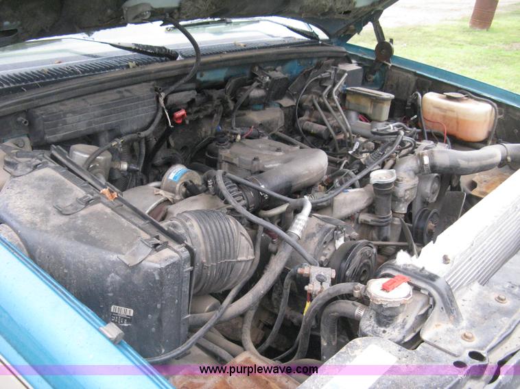 image for item H5327 1993 Chevrolet K3500 Ext. Cab pickup truck