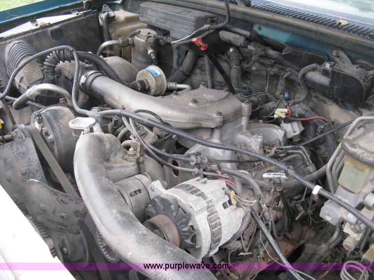 image for item H5327 1993 Chevrolet K3500 Ext. Cab pickup truck