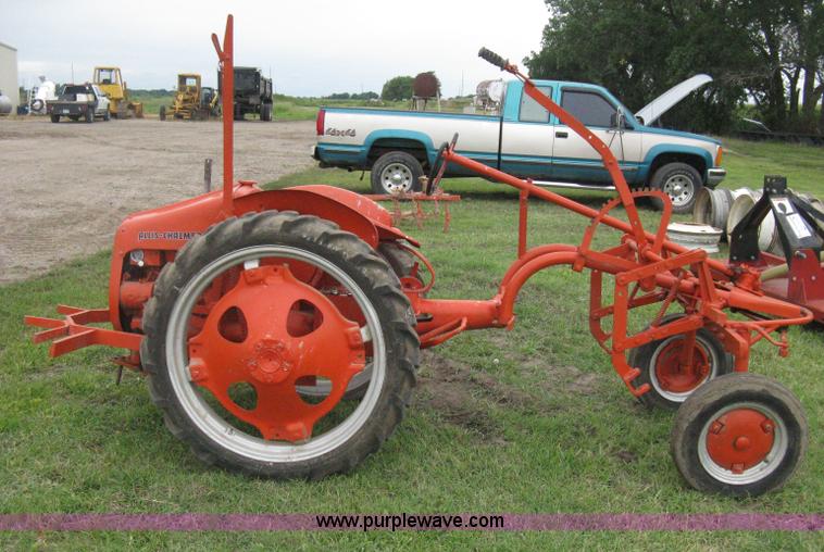 image for item H5329 1947 Allis Chalmers G tractor