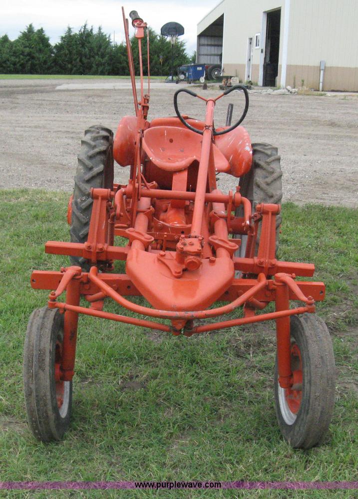 image for item H5329 1947 Allis Chalmers G tractor