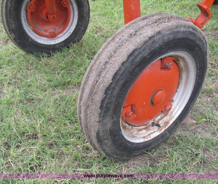 image for item H5329 1947 Allis Chalmers G tractor