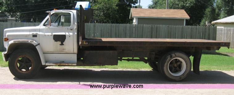 image for item H5344 1987 GMC Sierra 7000 dump bed truck