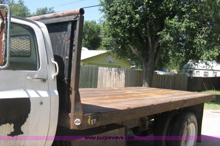 image for item H5344 1987 GMC Sierra 7000 dump bed truck