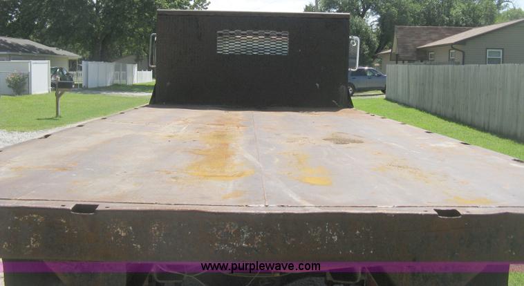 image for item H5344 1987 GMC Sierra 7000 dump bed truck