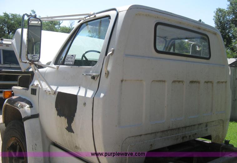 image for item H5344 1987 GMC Sierra 7000 dump bed truck