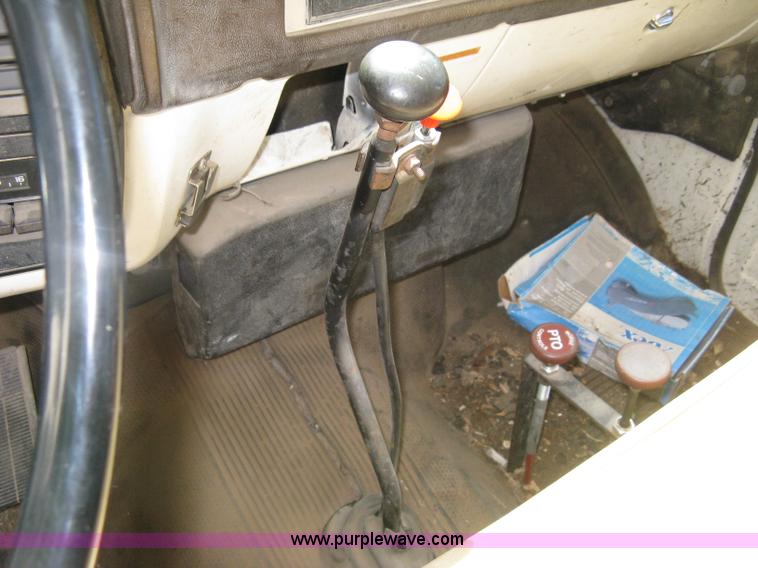 image for item H5344 1987 GMC Sierra 7000 dump bed truck