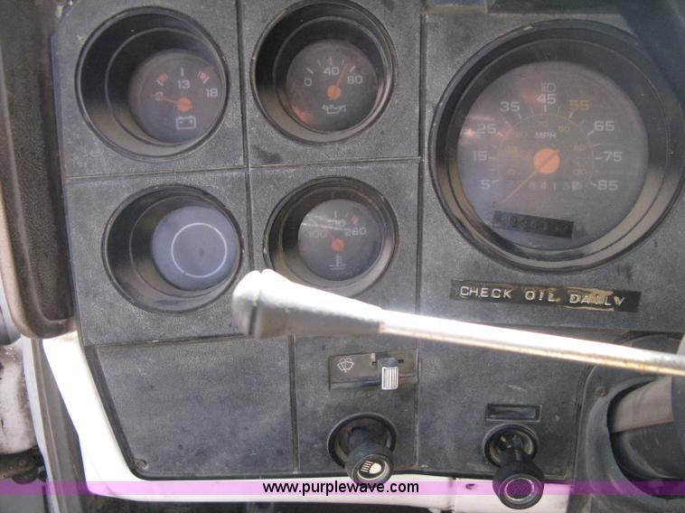 image for item H5344 1987 GMC Sierra 7000 dump bed truck