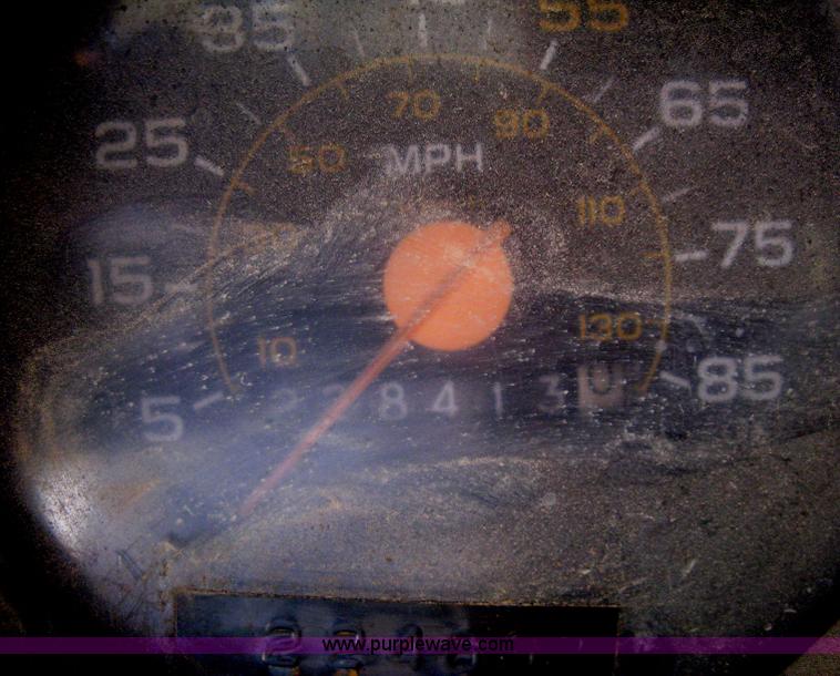 image for item H5344 1987 GMC Sierra 7000 dump bed truck