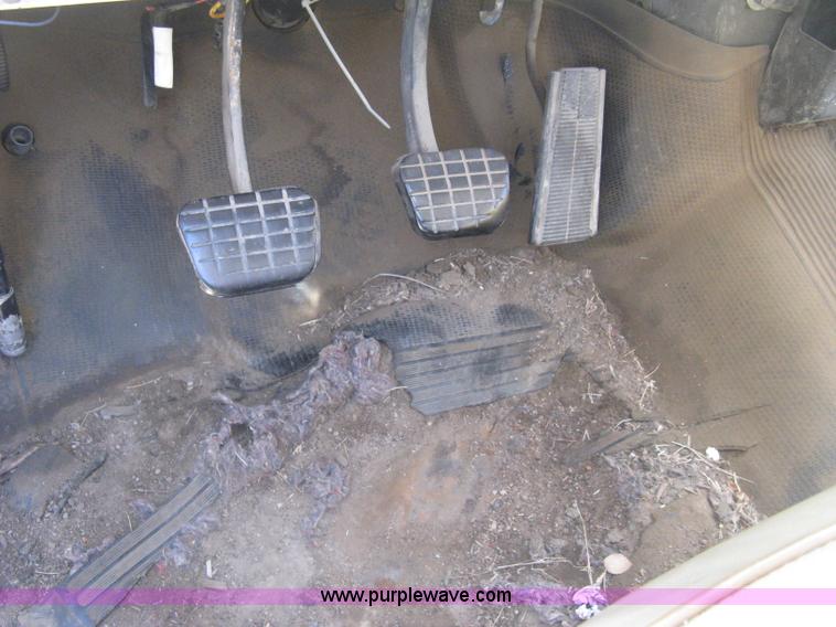 image for item H5344 1987 GMC Sierra 7000 dump bed truck