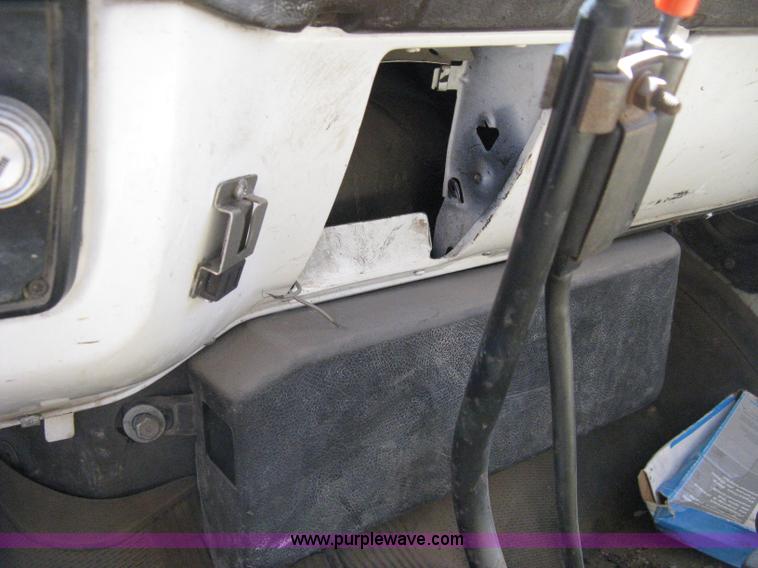 image for item H5344 1987 GMC Sierra 7000 dump bed truck