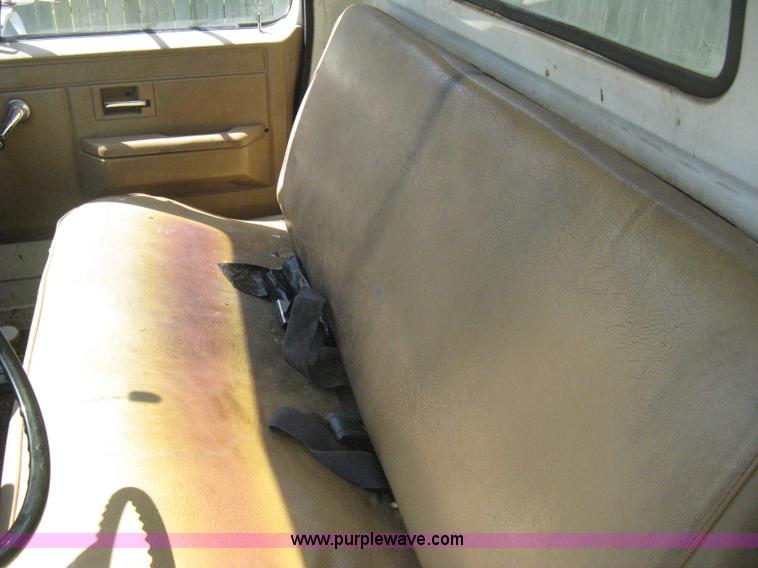 image for item H5344 1987 GMC Sierra 7000 dump bed truck