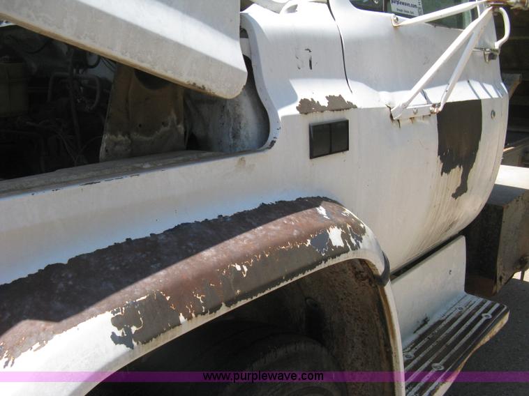 image for item H5344 1987 GMC Sierra 7000 dump bed truck