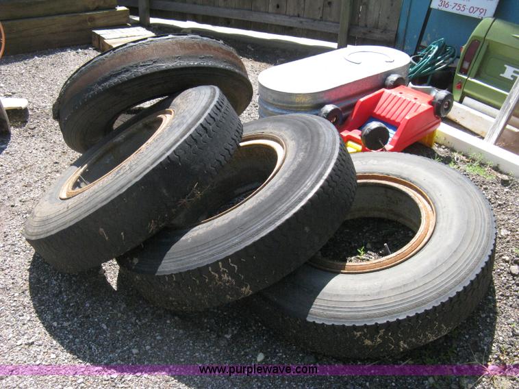 image for item H5344 1987 GMC Sierra 7000 dump bed truck