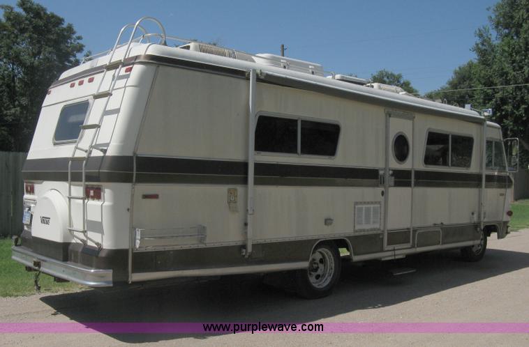 image for item H5348 1977 Vogue Country Club 254 motor home