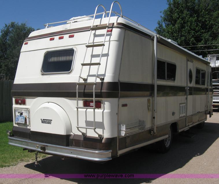 image for item H5348 1977 Vogue Country Club 254 motor home