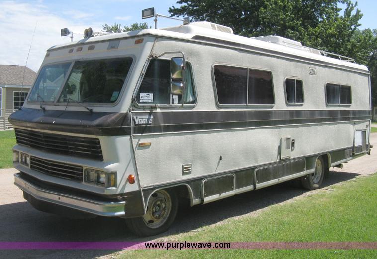 image for item H5348 1977 Vogue Country Club 254 motor home