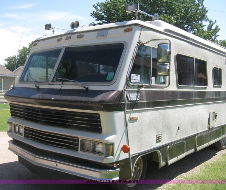 image for item H5348 1977 Vogue Country Club 254 motor home