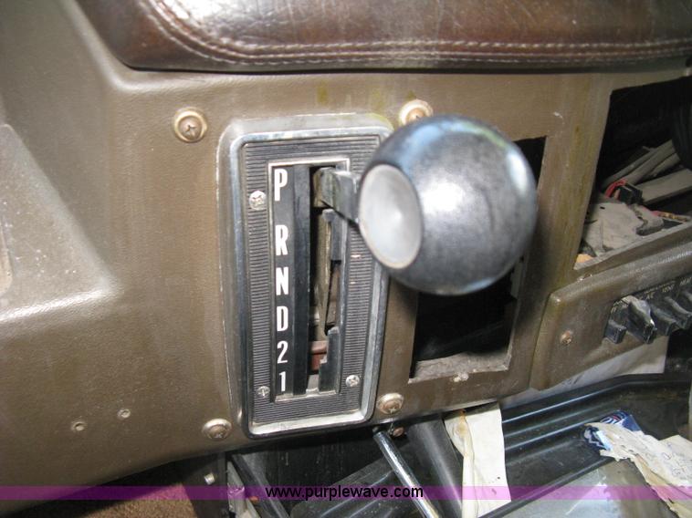 image for item H5348 1977 Vogue Country Club 254 motor home