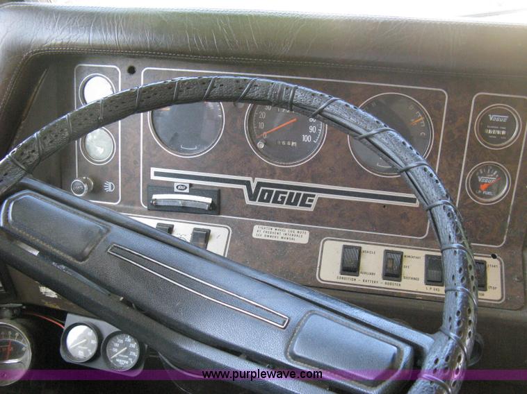 image for item H5348 1977 Vogue Country Club 254 motor home