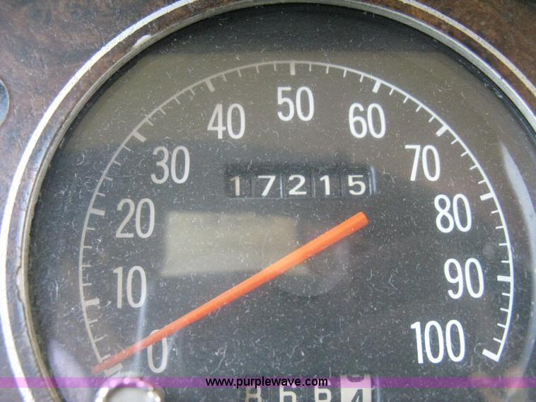 image for item H5348 1977 Vogue Country Club 254 motor home