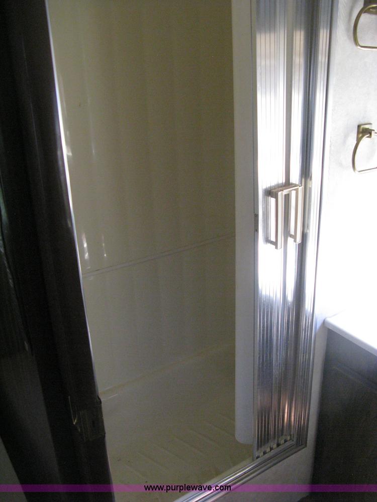 image for item H5348 1977 Vogue Country Club 254 motor home