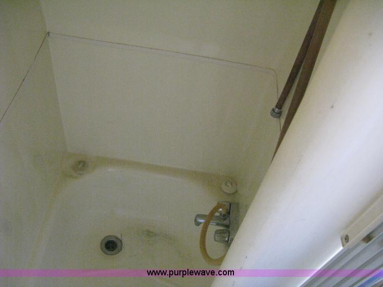 image for item H5348 1977 Vogue Country Club 254 motor home