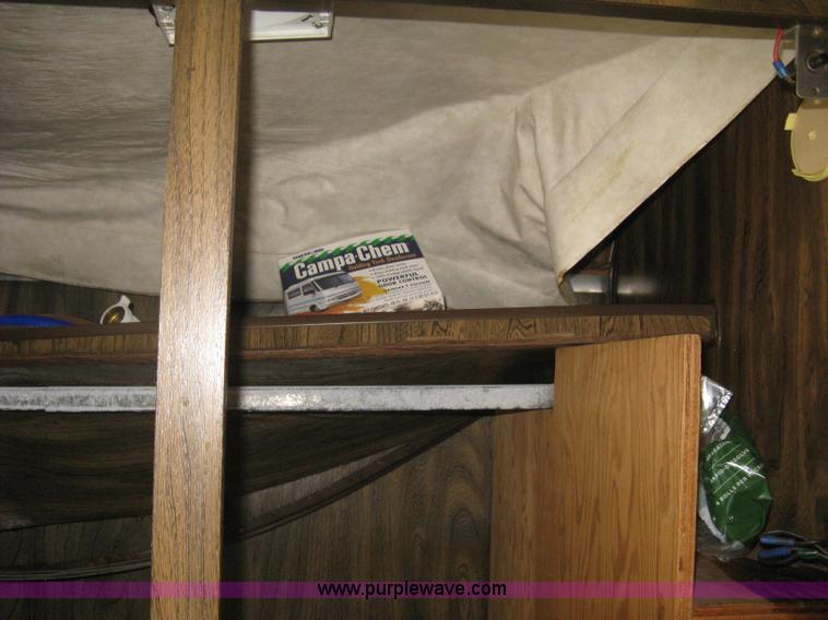 image for item H5348 1977 Vogue Country Club 254 motor home