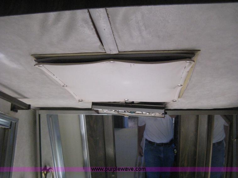 image for item H5348 1977 Vogue Country Club 254 motor home