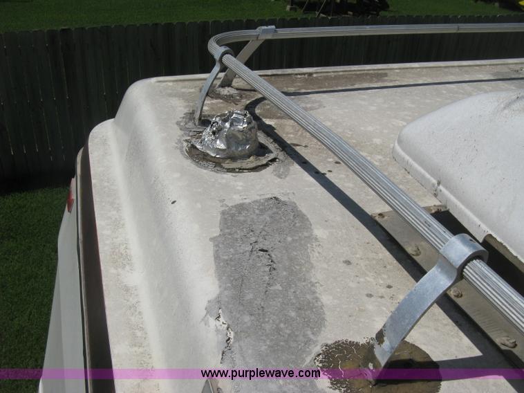 image for item H5348 1977 Vogue Country Club 254 motor home