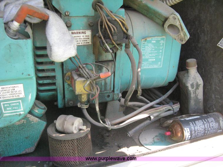 image for item H5348 1977 Vogue Country Club 254 motor home