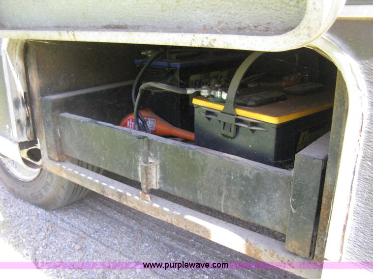 image for item H5348 1977 Vogue Country Club 254 motor home