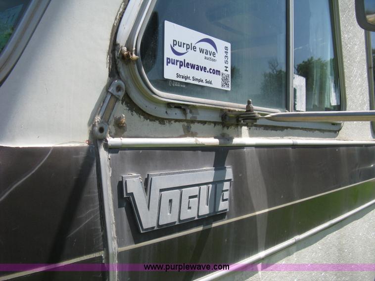 image for item H5348 1977 Vogue Country Club 254 motor home