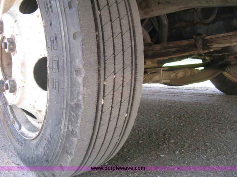 image for item H5348 1977 Vogue Country Club 254 motor home