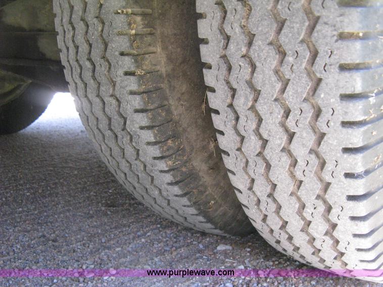 image for item H5348 1977 Vogue Country Club 254 motor home