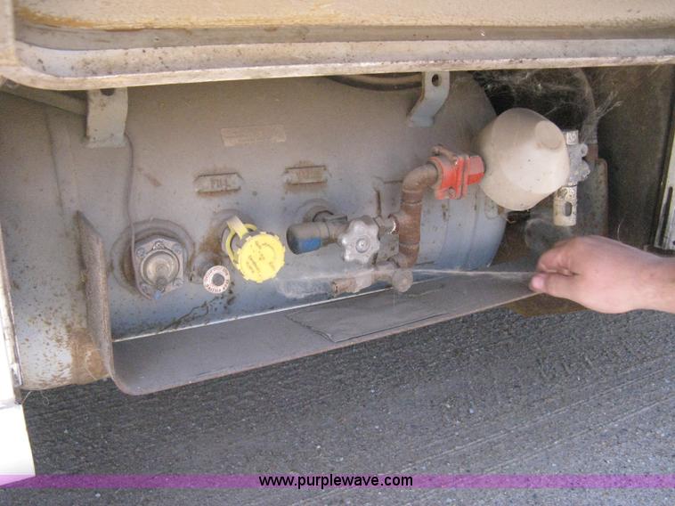 image for item H5348 1977 Vogue Country Club 254 motor home