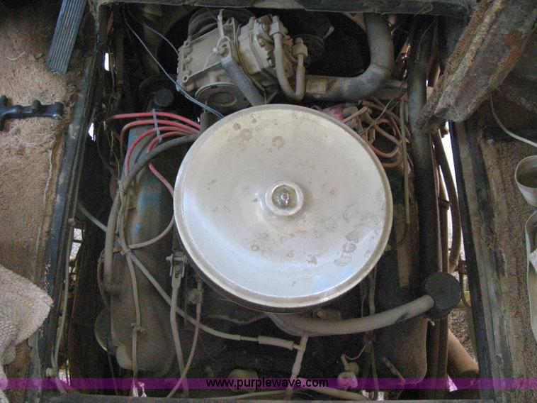 image for item H5348 1977 Vogue Country Club 254 motor home