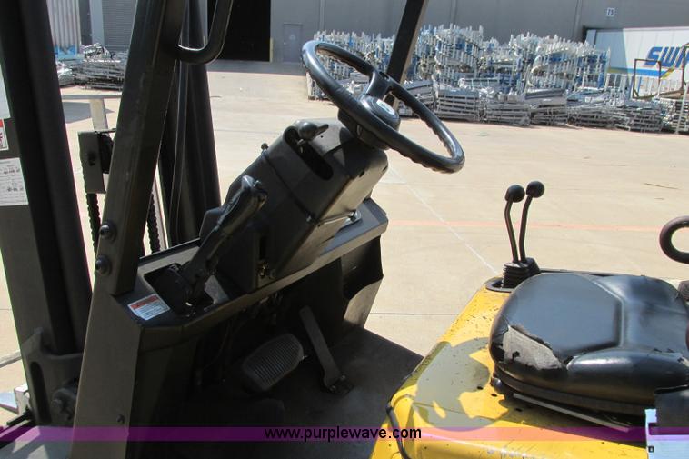 image for item I3492 Yale forklift