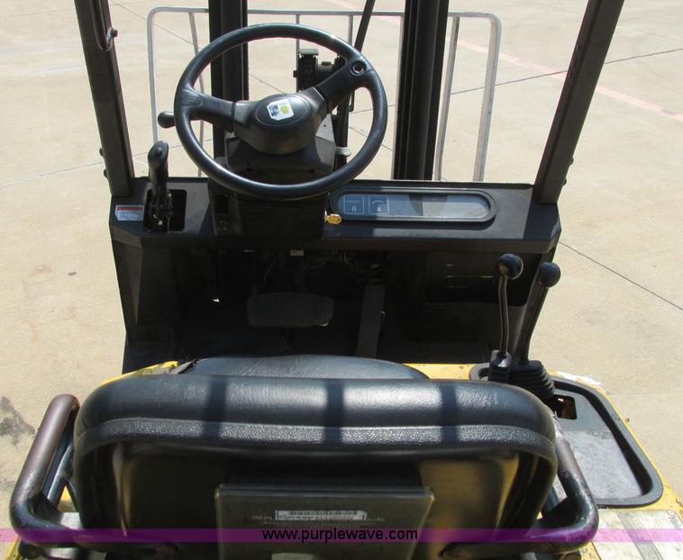 image for item I3492 Yale forklift