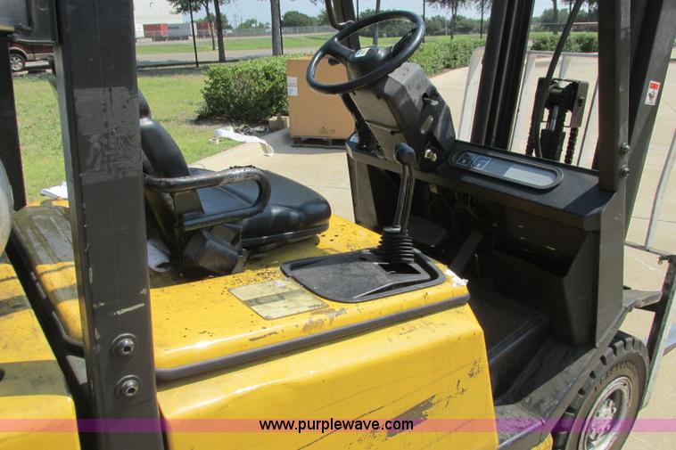 image for item I3492 Yale forklift