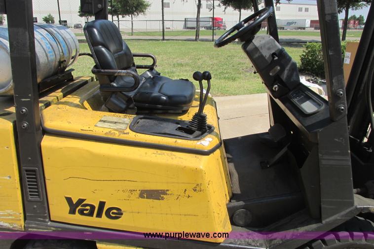 image for item I3492 Yale forklift