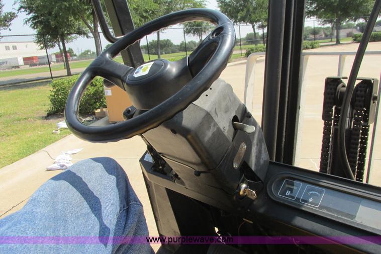 image for item I3492 Yale forklift